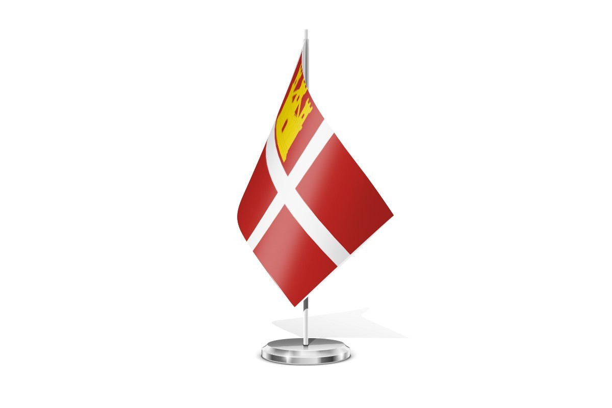 Bandera de mesa de Alcázar de San Juan