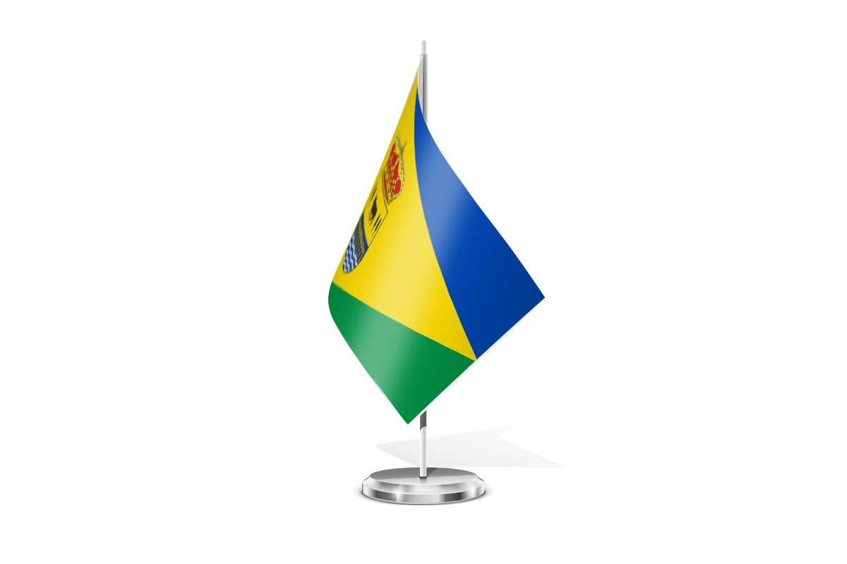 Bandera de mesa de Salinas de Pisuerga