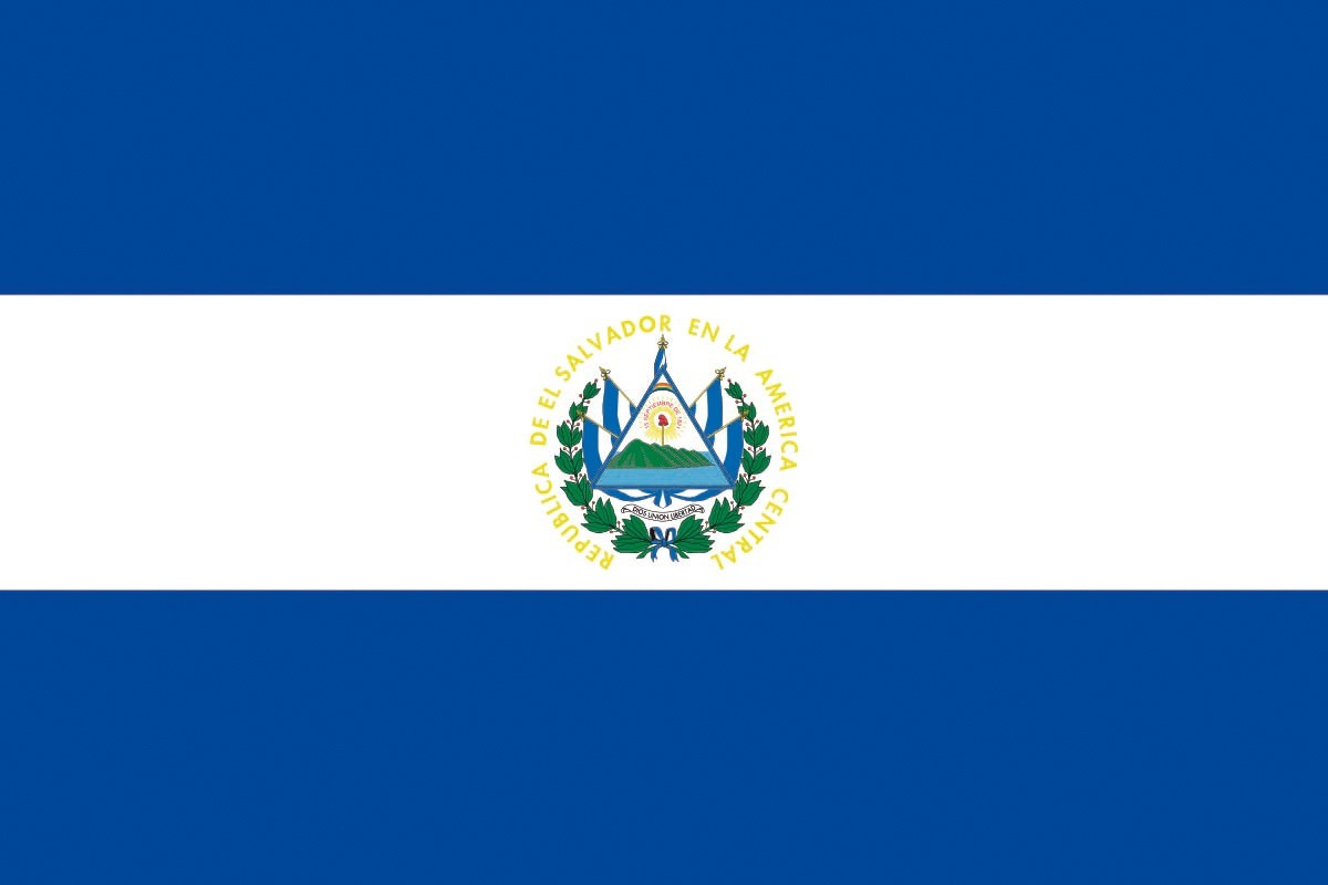 Bandera de El Salvador con escudo de alta calidad para exterior Bandera de El Salvador con escudo de alta calidad para exterior