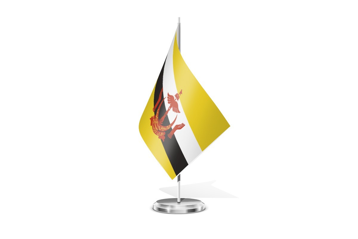Bandera de mesa de Brunei con escudo
