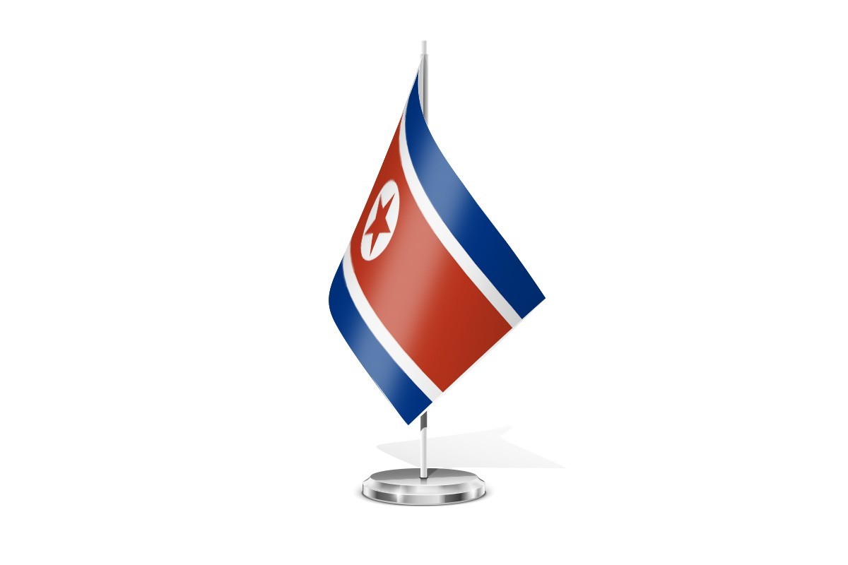 Bandera de mesa de Corea del Norte con escudo