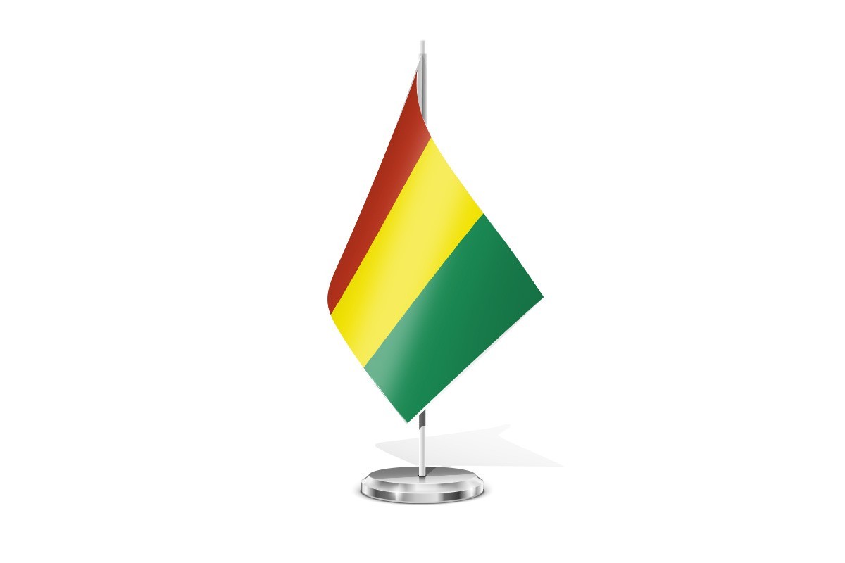 Bandera de mesa de Guinea de alta calidad para interior Bandera de mesa de Guinea de alta calidad para interior
