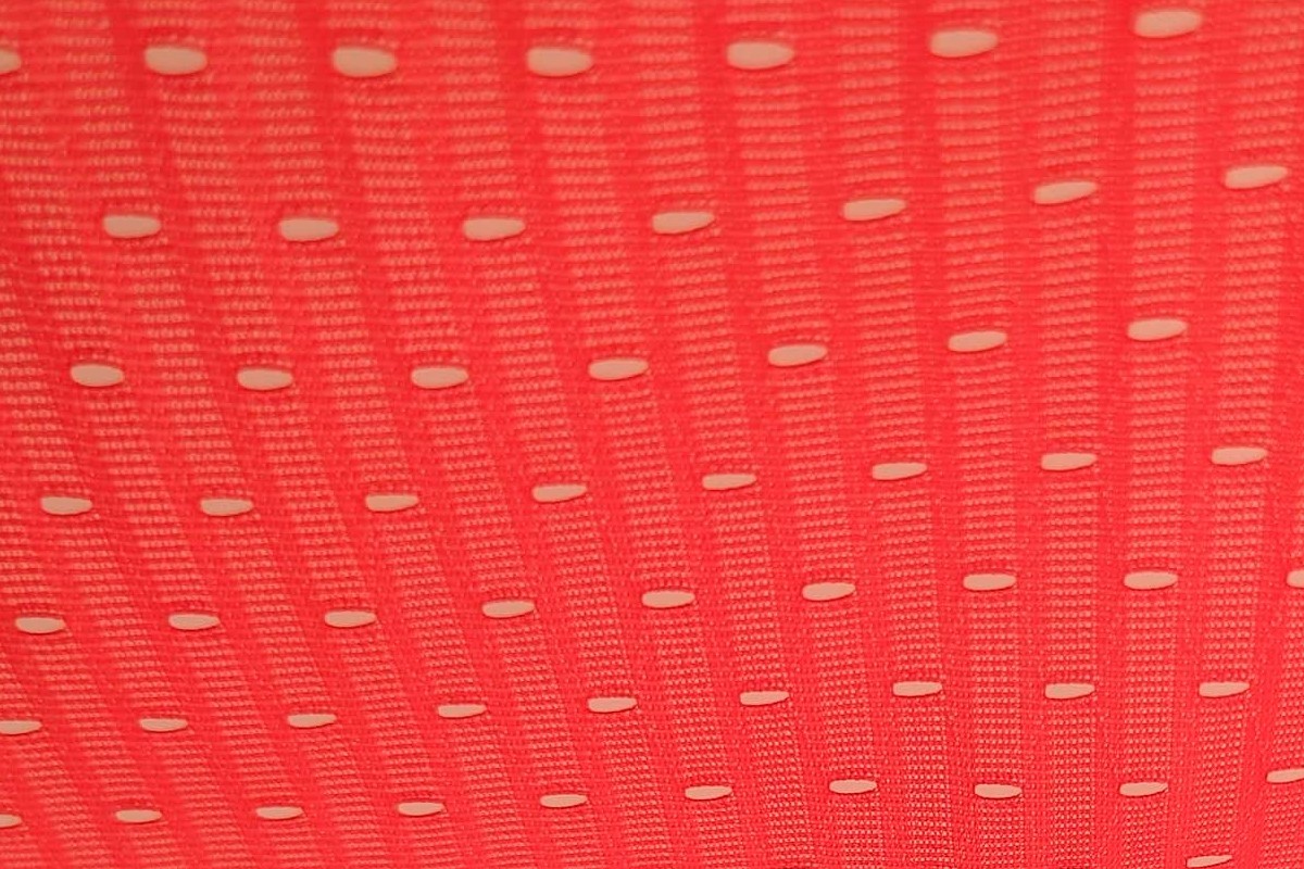 Bandera Agujereada personalizada