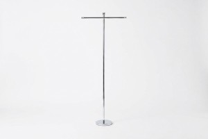 Portaestandarte en cruz de Peana metálica cromada 123