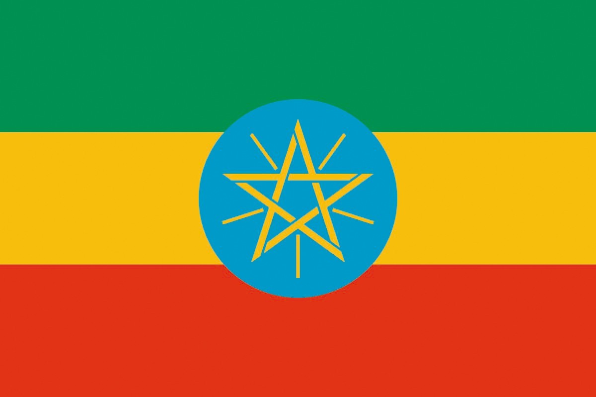 Bandera de mesa de Etiopia con escudo Bandera de mesa de Etiopia con escudo