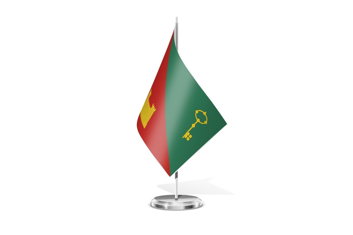 Bandera de mesa de Huelma