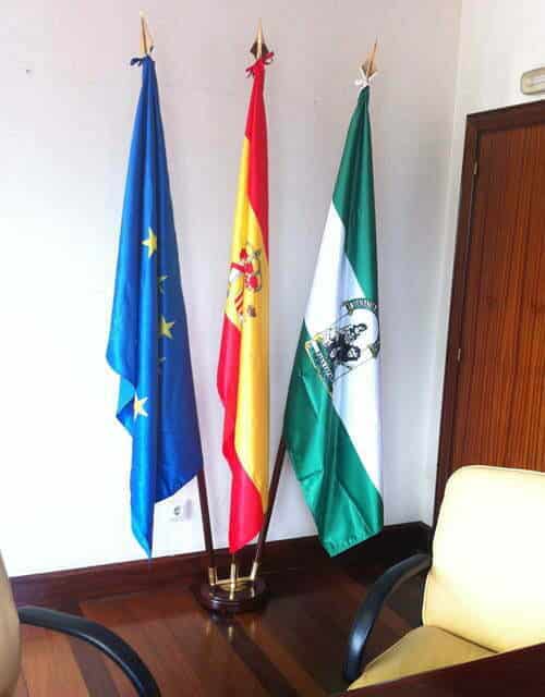 Mástiles para banderas de interior